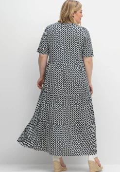 Maxikleid mit Alloverprint und Stufenvolants