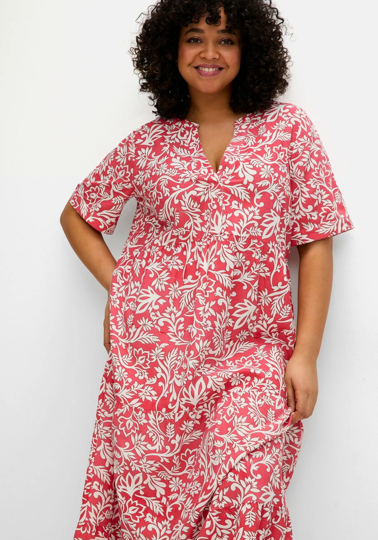 Maxikleid mit grafischem Alloverprint