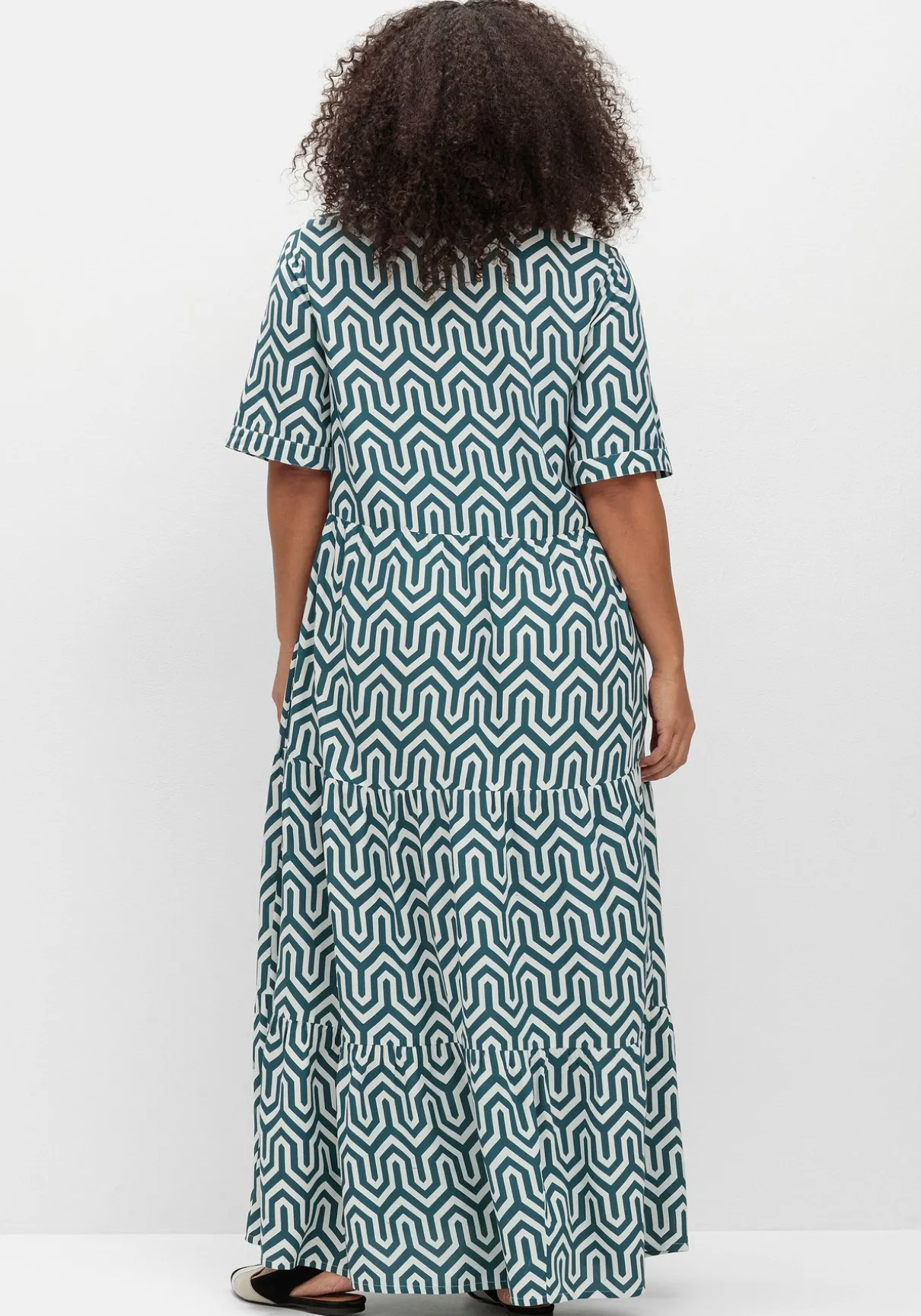 Maxikleid mit grafischem Alloverprint