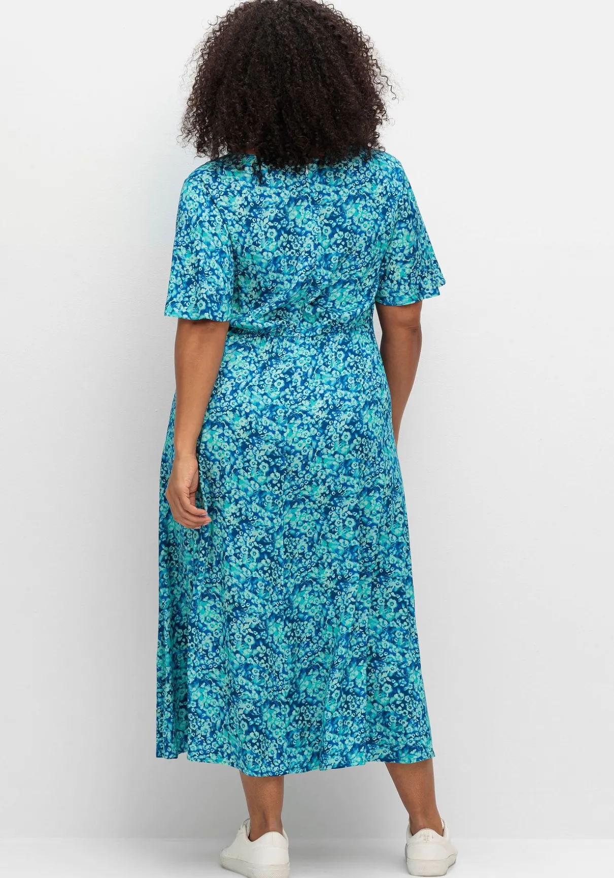 Maxikleid mit Knotendetail in der Taille