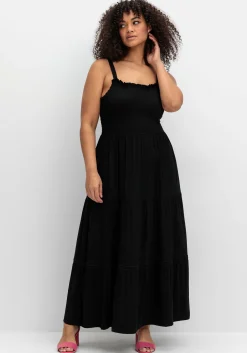 Maxikleid mit Smok-Oberteil und Volantrock