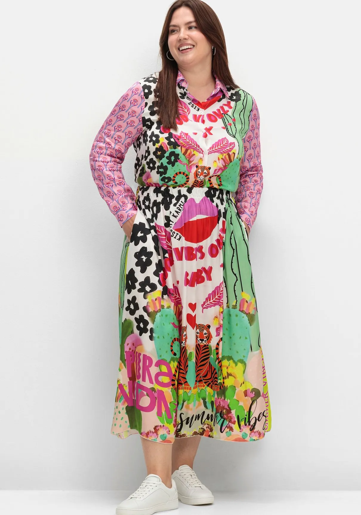 Maxirock aus Viskose-Satin, im Multicolor-Muster