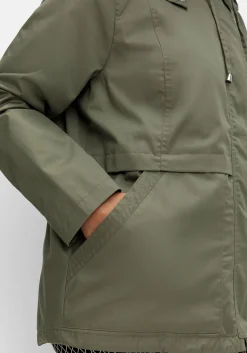 Outdoorjacke mit Kapuze und Stehkragen