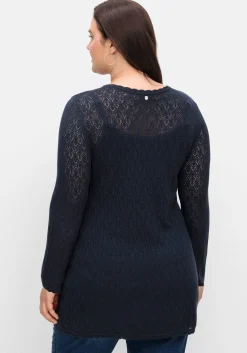 Pullover aus Ajourstrick, in leichter A-Linie