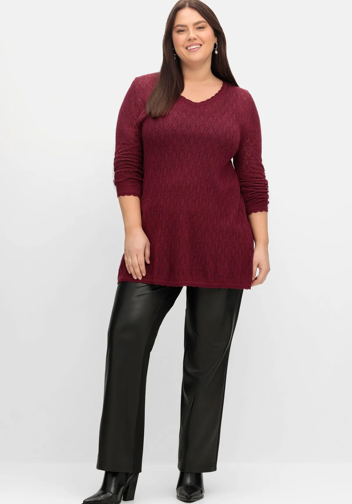 Pullover aus Ajourstrick, in leichter A-Linie