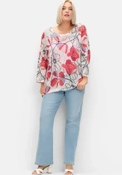 Pullover im Ajourstrick, mit Blumenmuster