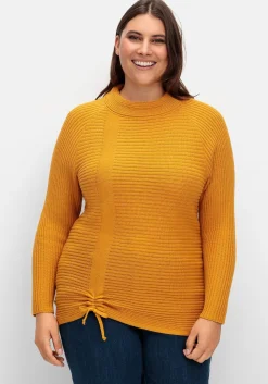 Pullover im Rippstrick, mit Raffung vorn