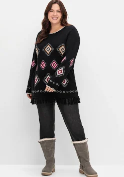Pullover mit Ethnomuster und Fransen