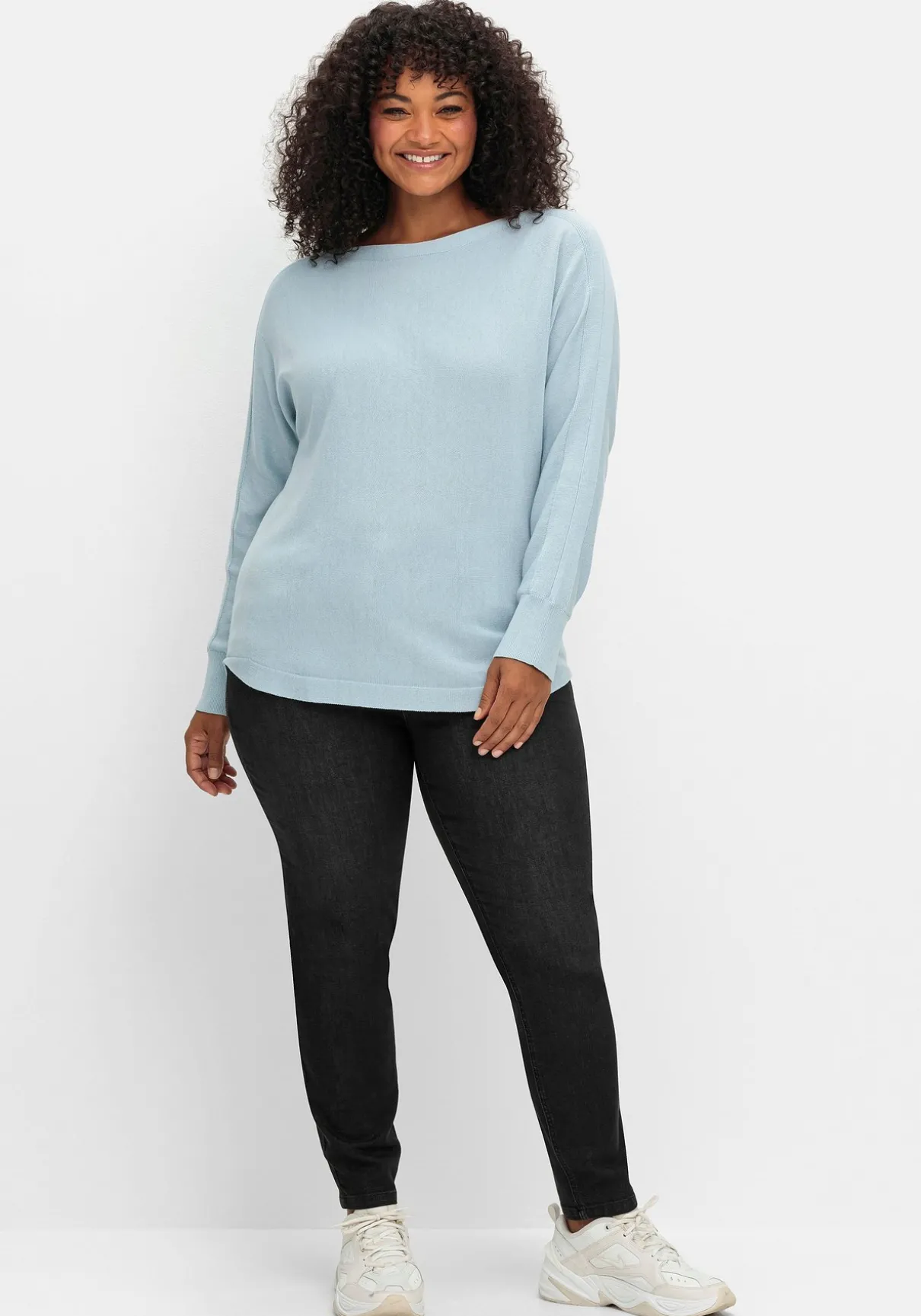 Pullover mit U-Boot-Ausschnitt