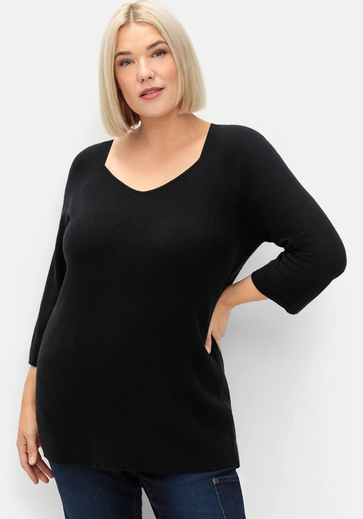 Pullover mit V-Ausschnitt, in Rippstruktur