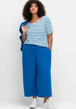 Ringelshirt mit Spitzenborte am Ausschnitt