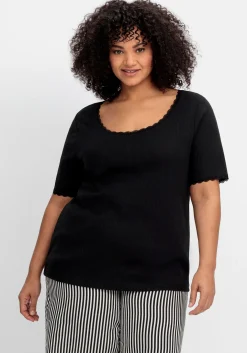 Rippshirt im Ajourmuster, mit Spitzendetails