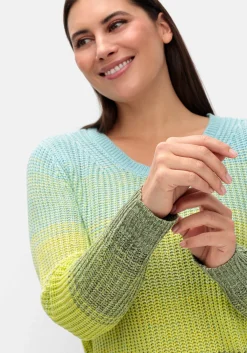 Rippstrickpullover mit Rundhals und Farbverlauf