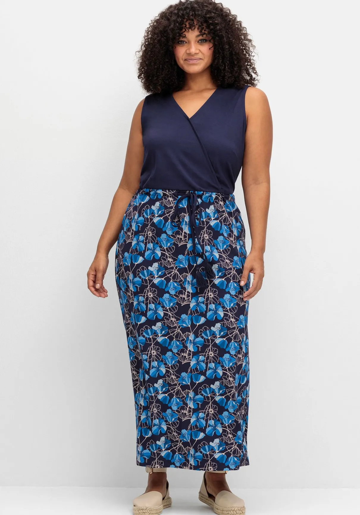 Ärmelloses Maxikleid in Wickeloptik