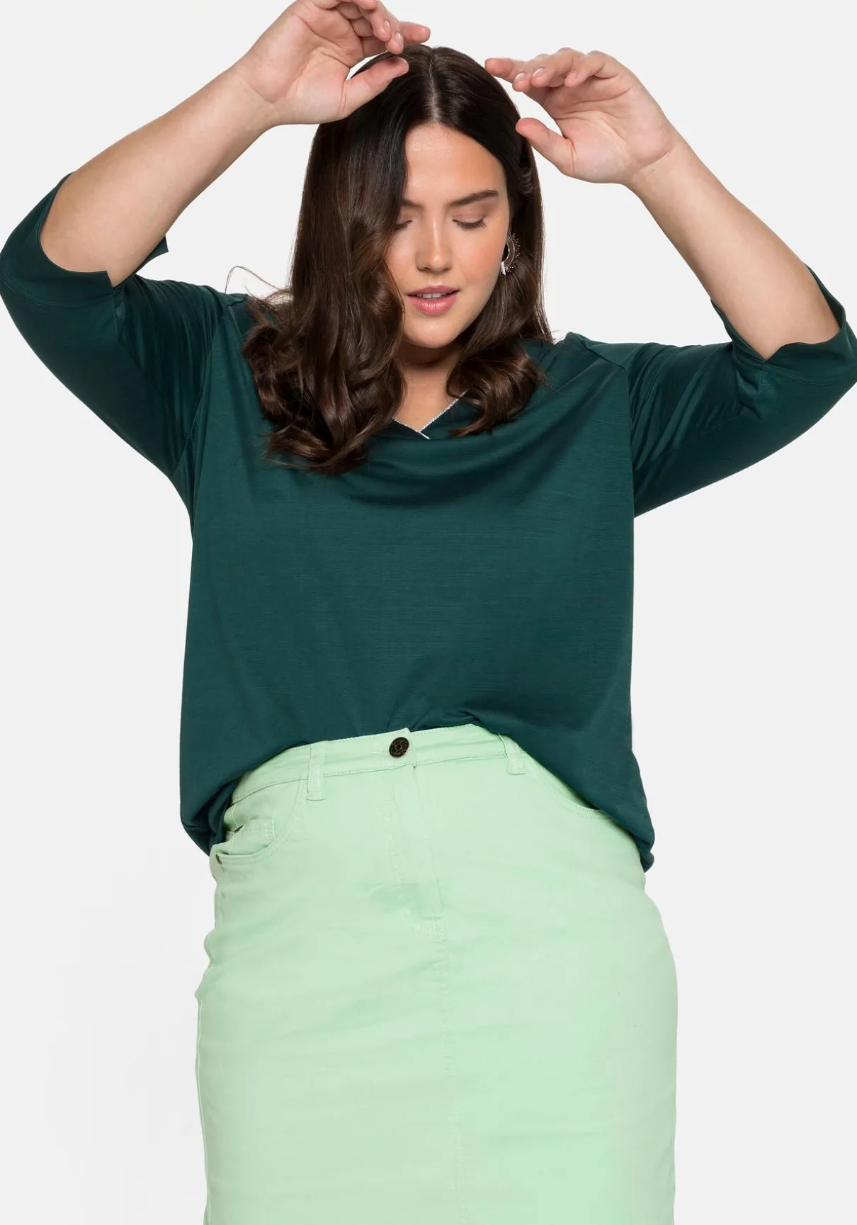 Rock in kniefreier Länge, aus Baumwoll-Twill