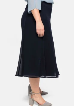 Rock in leicht ausgestellter Form