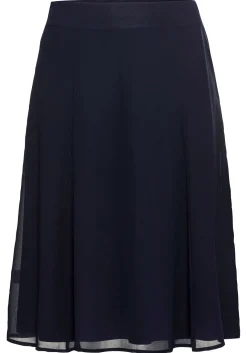 Rock in leicht ausgestellter Form