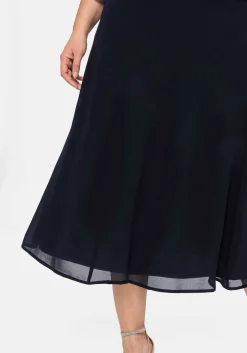 Rock in leicht ausgestellter Form