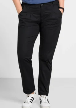 Schmal zulaufende Chinohose mit Bundfalten