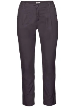 Schmal zulaufende Chinohose mit Bundfalten