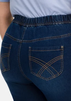 Schmale Caprijeans mit Saumumschlag