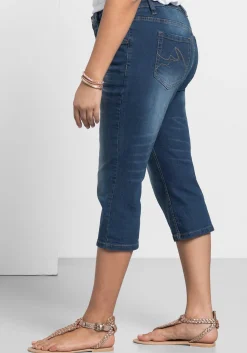 Schmale Caprijeans mit Used-Effekten