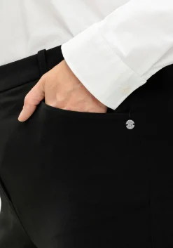 Schmale gepflegte Hose mit Teilgummibund