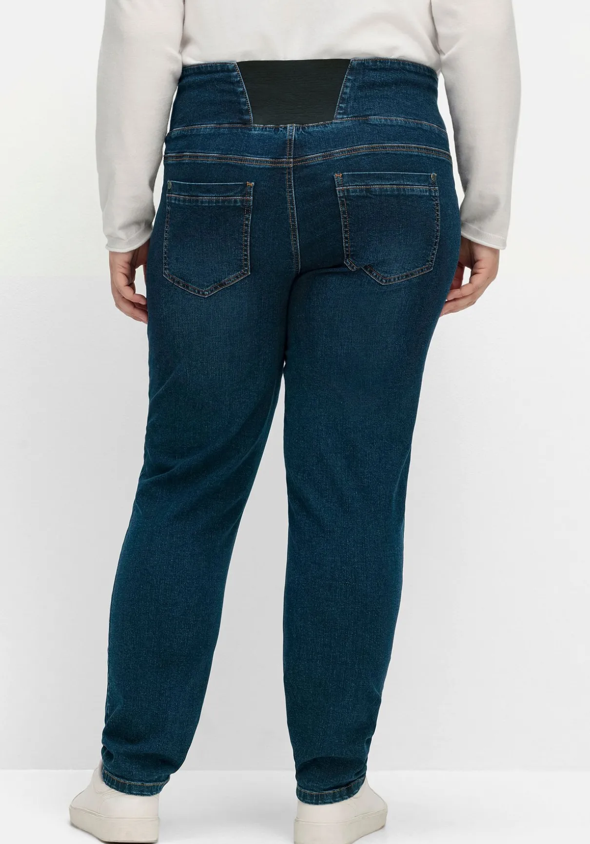 Schmale High-Waist-Jeans in Curvy-Schnitt ANNE