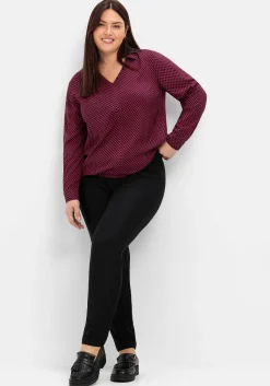 Schmale Hose in feiner Rippstruktur, mit Schlupfbund