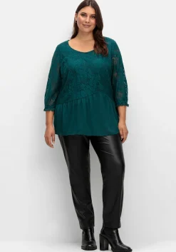 Schmale Hose in Lederoptik, knöchelfreie Länge