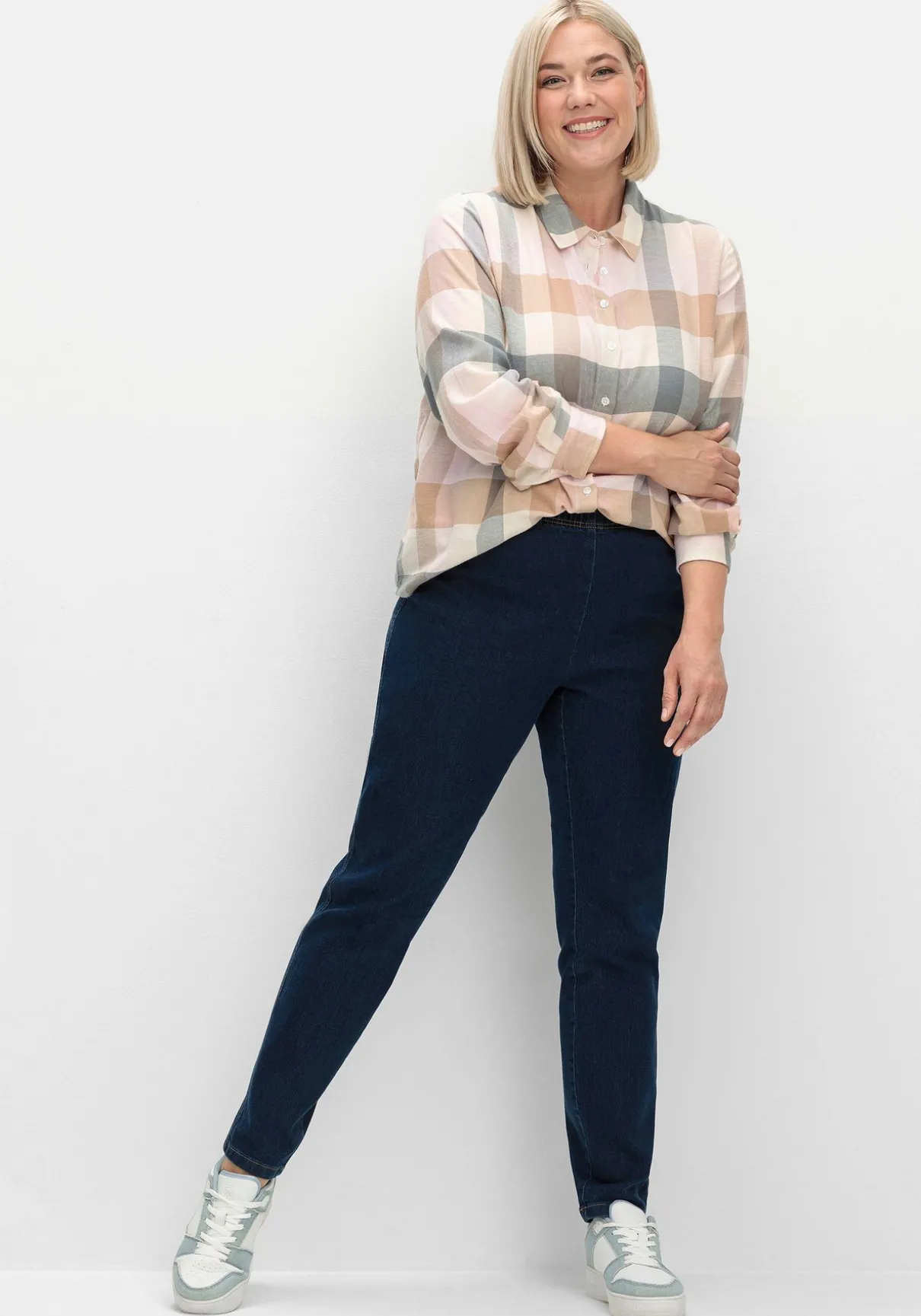 Schmale Jeans mit Stretchbund, ohne Taschen