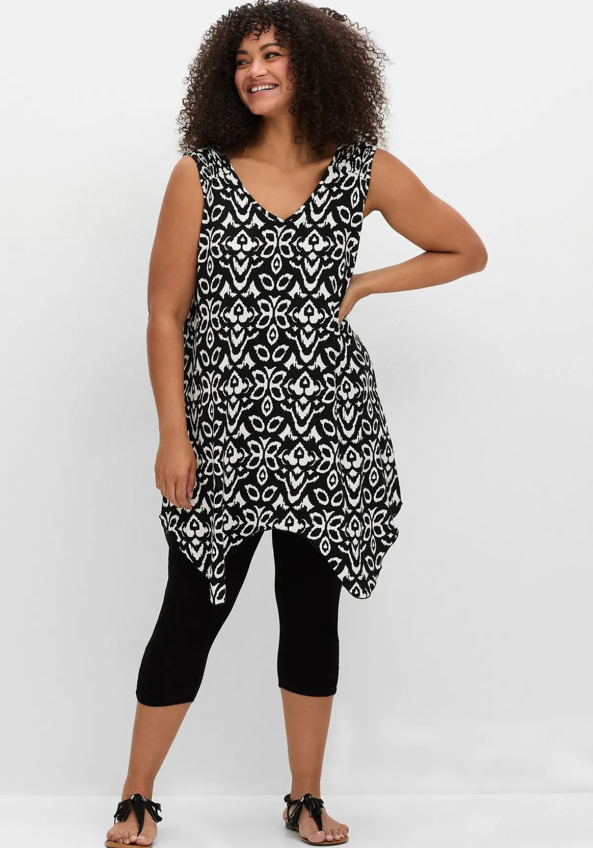 Set aus langem Zipfeltop und Leggings