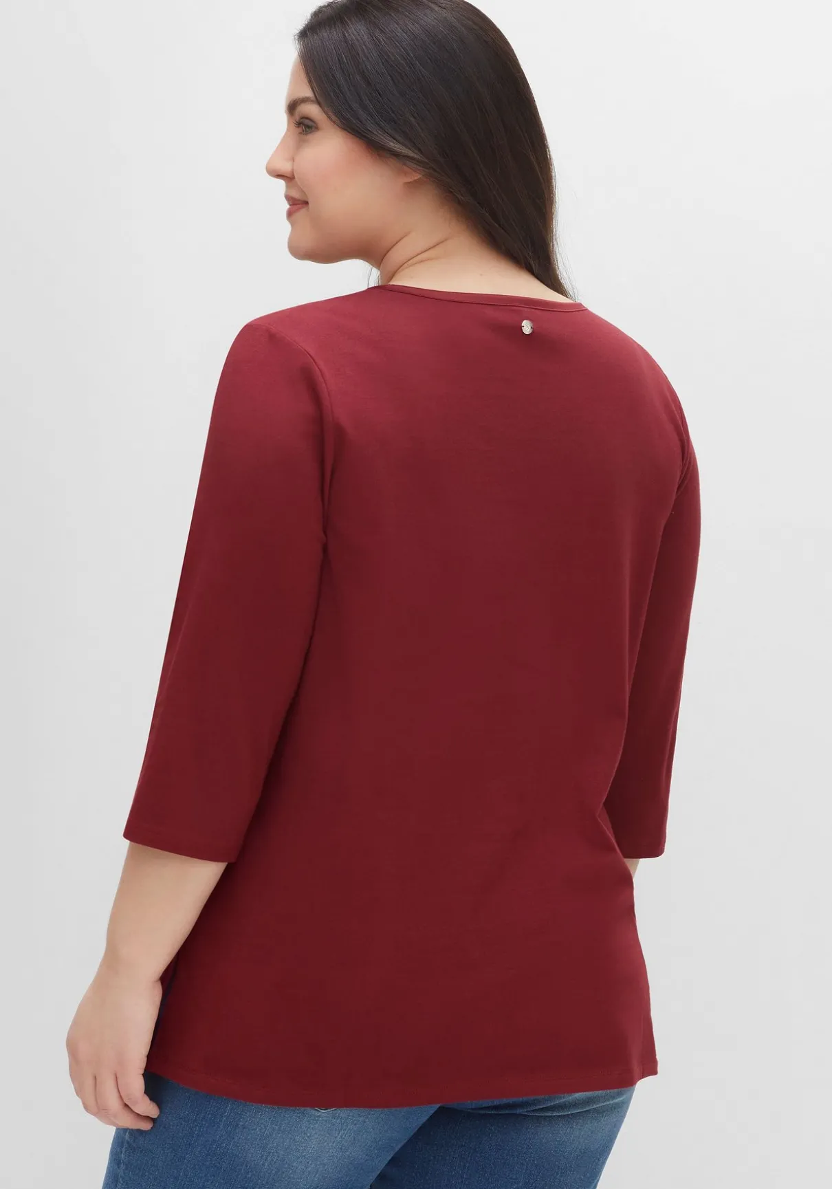 Shirt aus Jersey, mit V-Ausschnitt und Kellerfalte