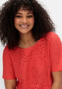 Shirt im Materialmix, mit Lochstickereien