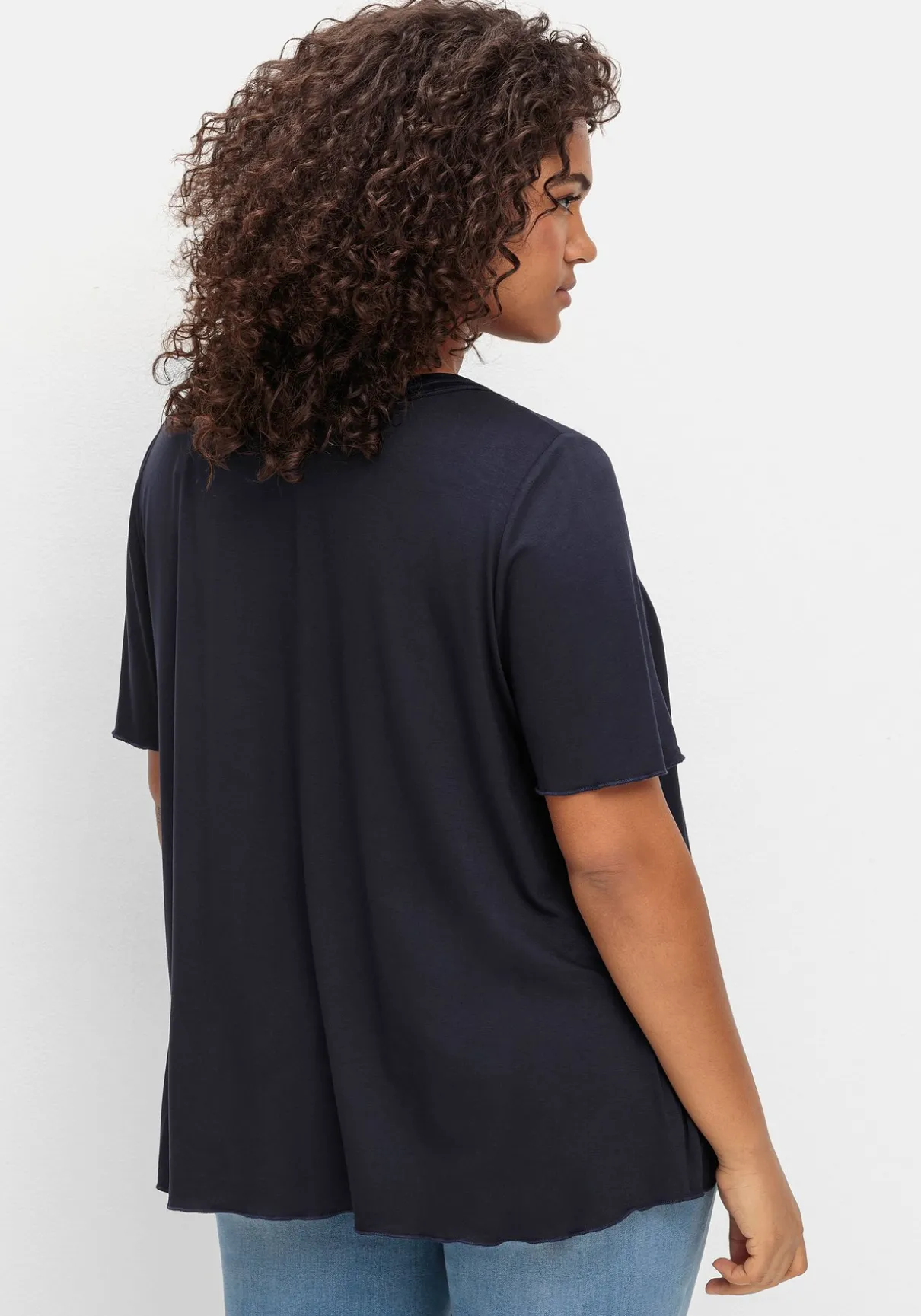 Shirt in A-Linie mit dekorativer Blende, aus Viskose-Jersey