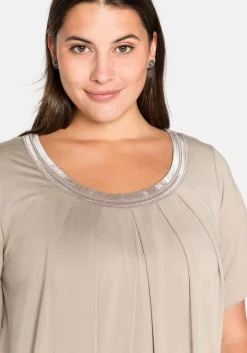 Shirt in A-Linie mit dekorativer Blende, aus Viskose-Jersey