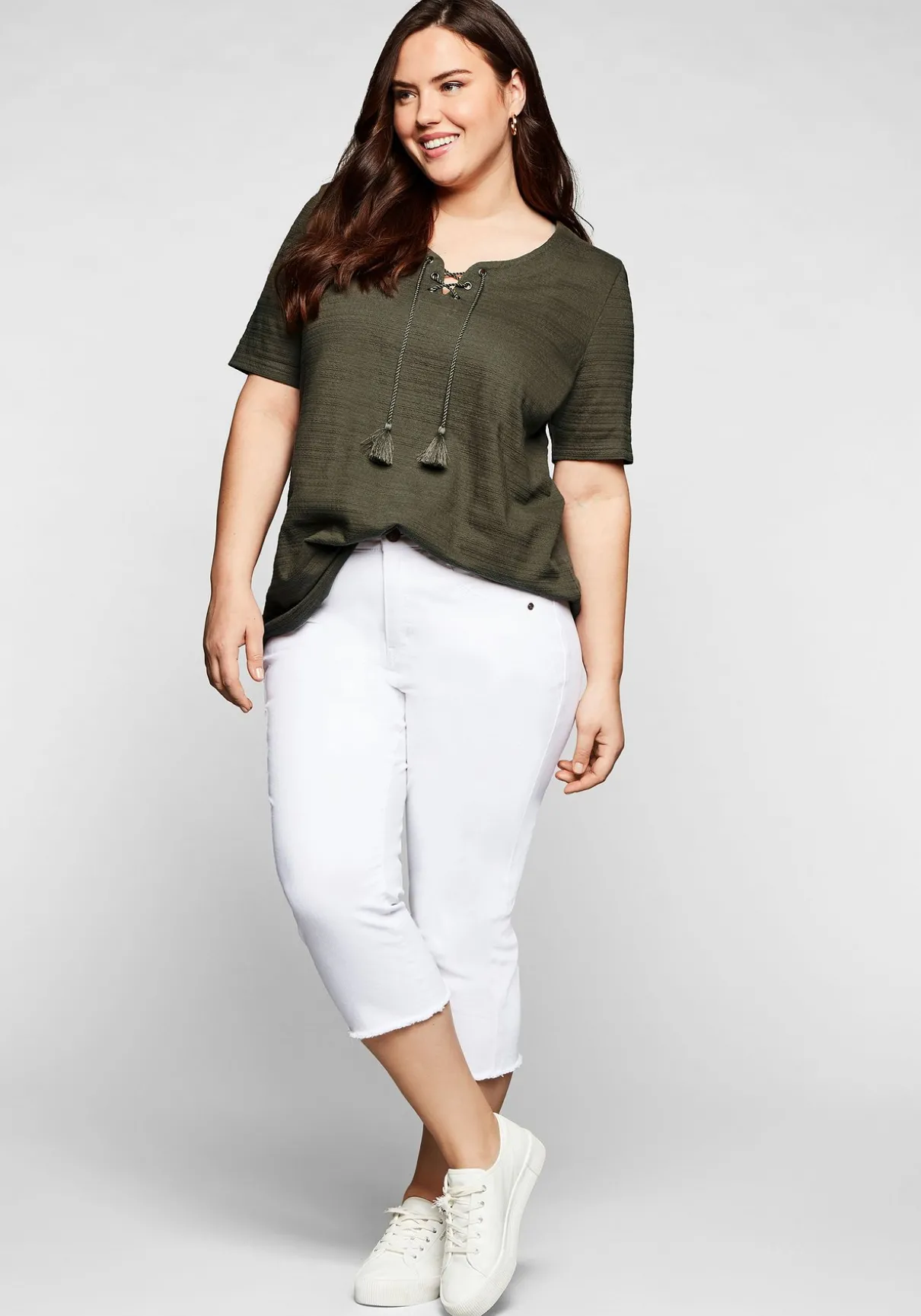 Shirt in Jacquard-Optik, Bindeband am Ausschnitt