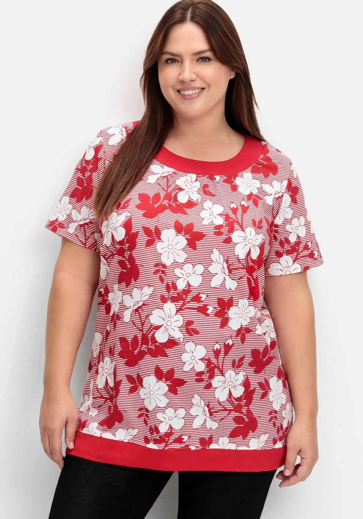 Shirt in leichter A-Linie, mit Blumendruck und Streifen