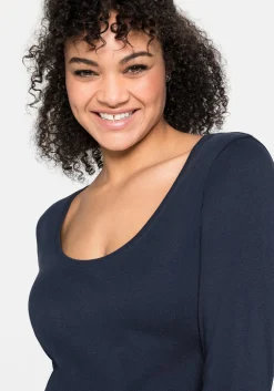 Shirt mit 3/4-Arm und weitem Rundhalsausschnitt