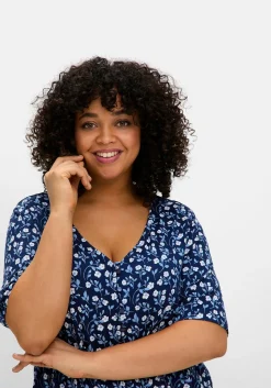 Shirt mit Blümchenprint und Knopfleiste