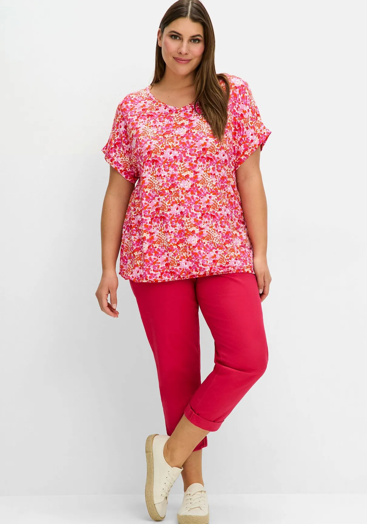 Shirt mit Blumendruck und Saum-Gummizug