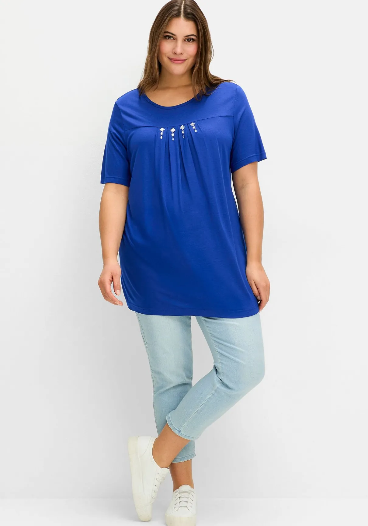 Shirt mit Faltendetails und Ziersteinen