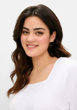 Shirt mit Karree-Ausschnitt, leicht tailliert