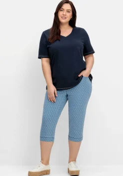 Shirt mit kleinem Glitzerdruck auf der Schulter