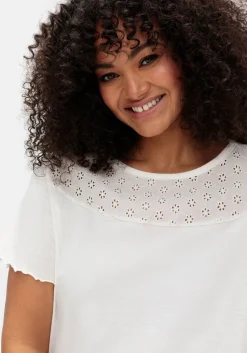 Shirt mit Lochstickerei-Einsatz vorn