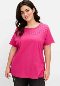 Shirt mit Lochstickerei-Einsatz vorn