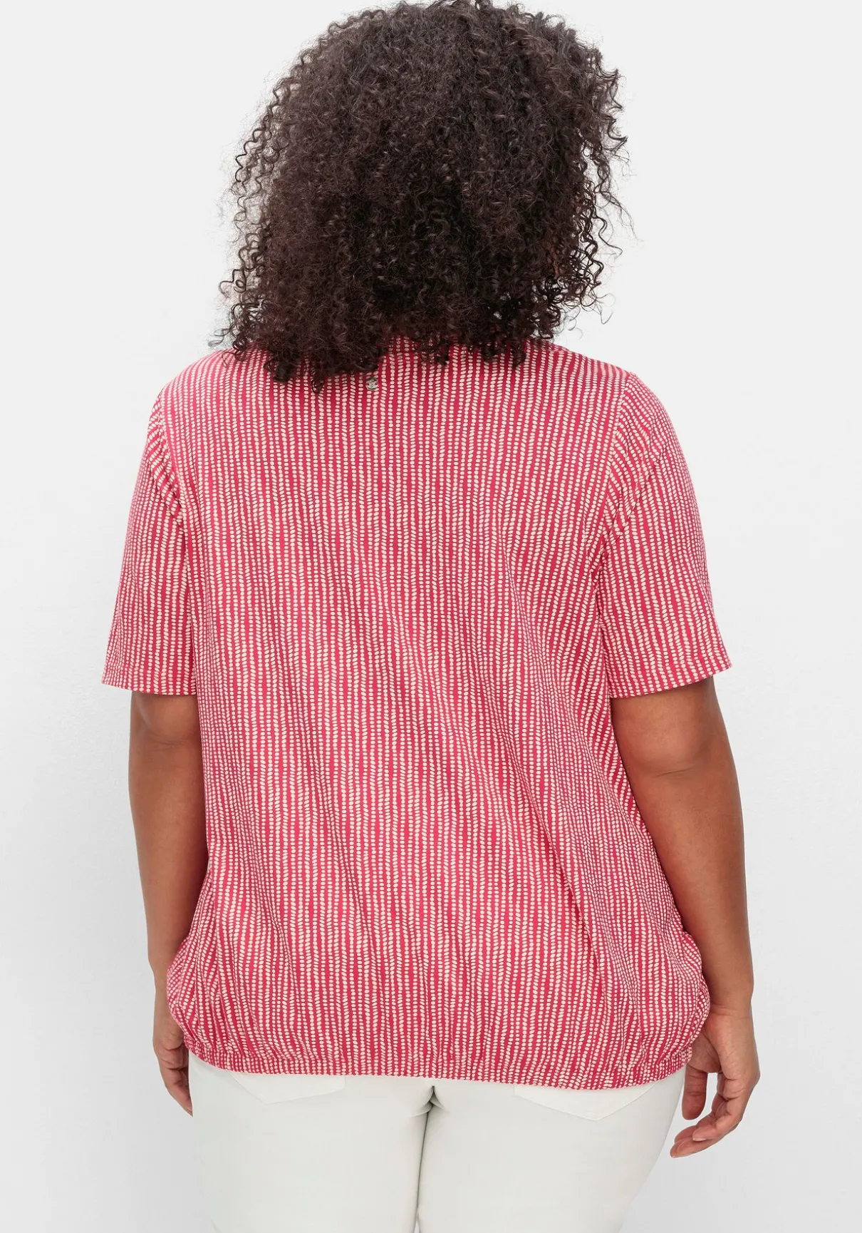 Shirt mit Minimal-Alloverdruck und Gummizugbund