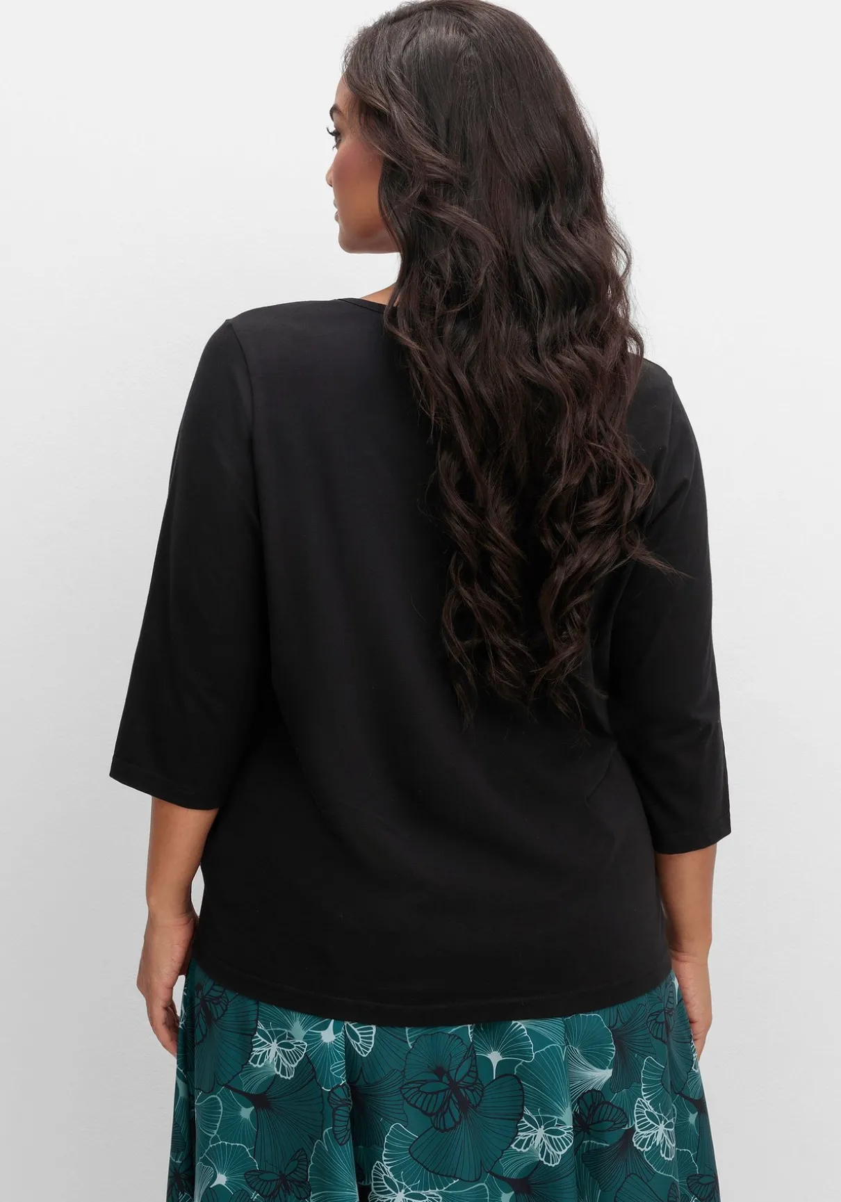 Shirt mit 3/4-Ärmeln und V-Ausschnitt