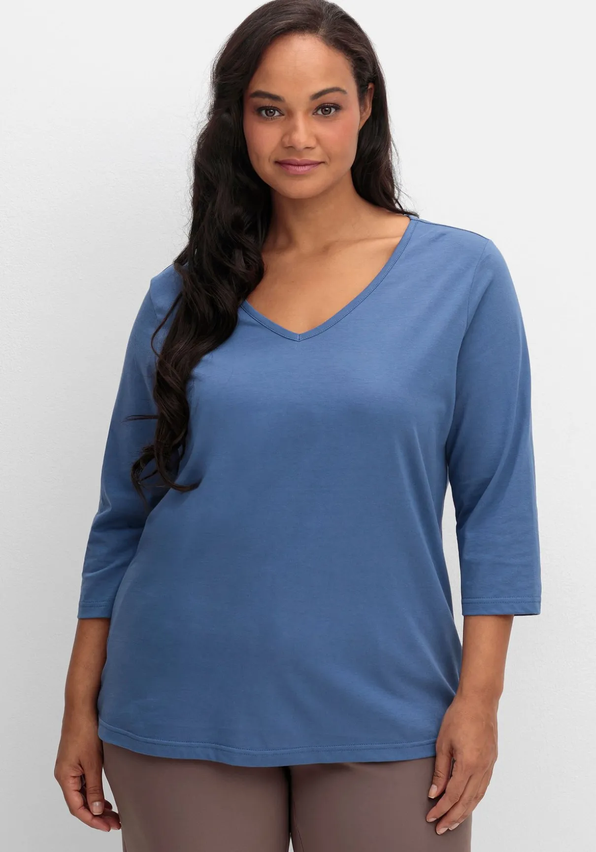 Shirt mit 3/4-Ärmeln und V-Ausschnitt