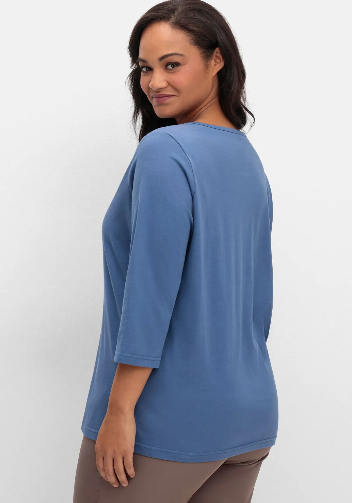 Shirt mit 3/4-Ärmeln und V-Ausschnitt